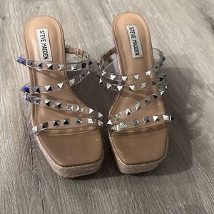 Adorable studded wedges! With a  tan bottom and clear with studs on top ⚡️